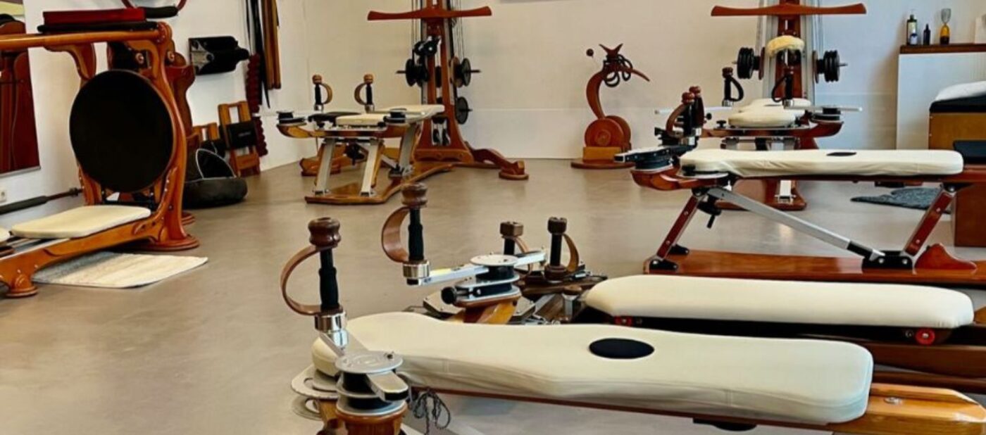 ELEMENTS wipeable cover for GYROTONIC Tower bench sand shell colour